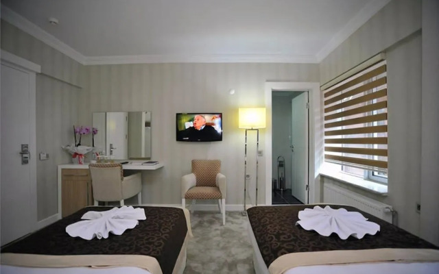 Kast Mahall Hotel