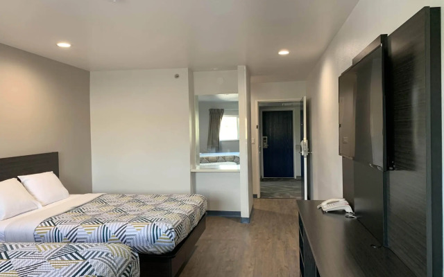 Motel 6 Bullhead City, AZ