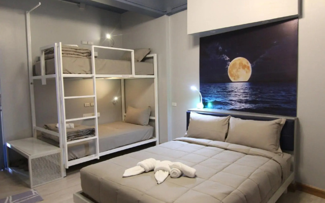 The Moon Hostel Hua Hin