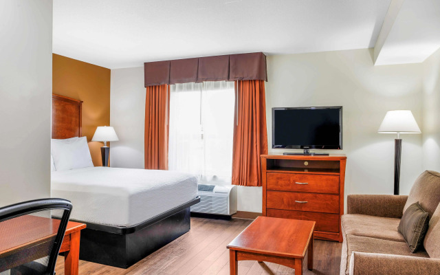 Days Inn & Suites by Wyndham Sherwood Park Edmonton