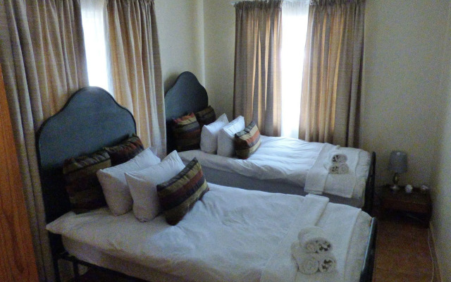 Tsumeb Backpackers & Safari