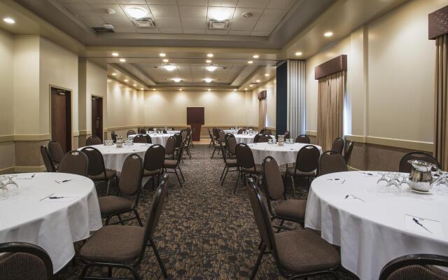 Best Western Plus Winnipeg Airport Hotel