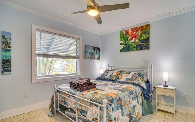 Indian Rocks Beach Retreat, Walk to Beaches!