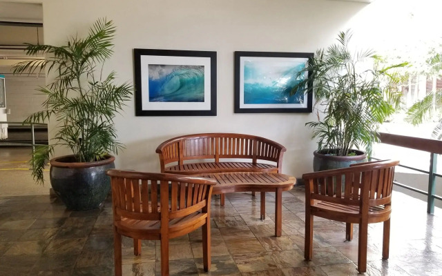 Ilikai Marina 1783 Condo - One Bedroom, Full Kitchen & Free Wifi by RedAwning