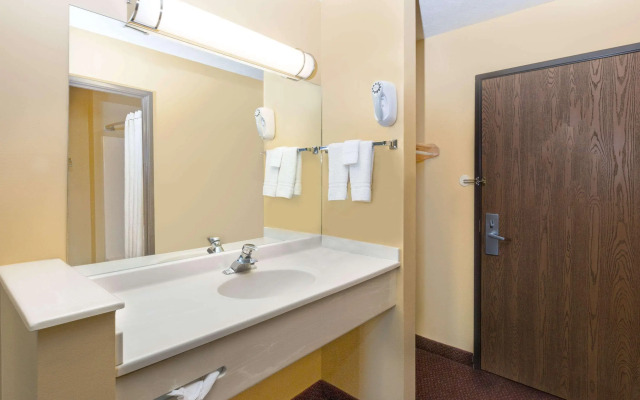 Super 8 By Wyndham Crete