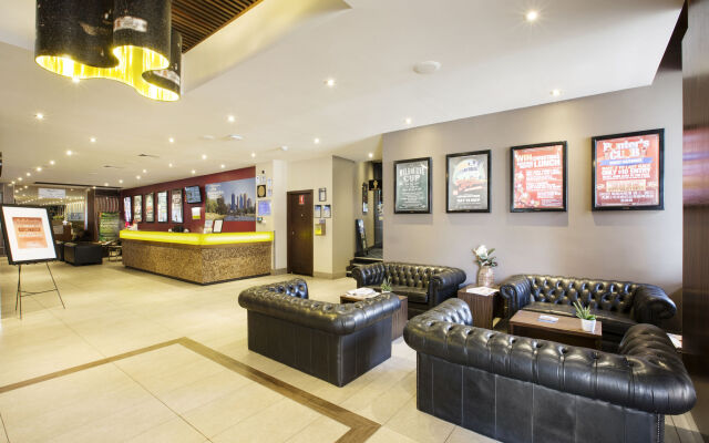 Nightcap at Shoppingtown Hotel