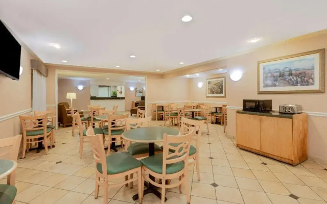 La Quinta Inn Cleveland Independence