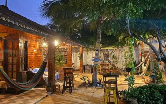 Hostel Canoa Roots