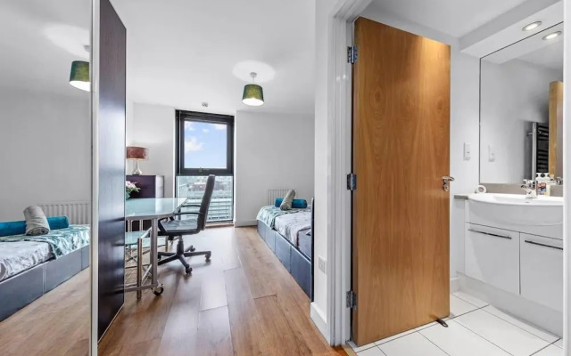 Lovely & Cosy 2 Beds London Skyline View