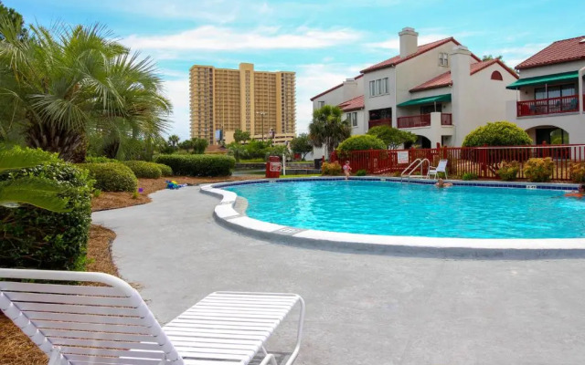 St Thomas Square MOA