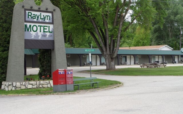 Ray Lyn Motel