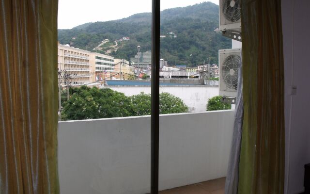 BGW Phuket - Hostel