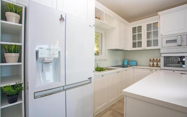 Villa Porto Mimice, 40sqm Heated Private Pool, 4 bedrooms, Sauna, Gym, Billiard