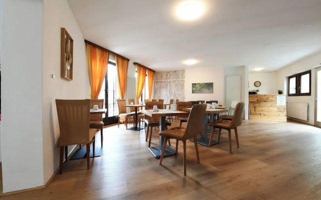 Bed & Breakfast 7rooms Losone