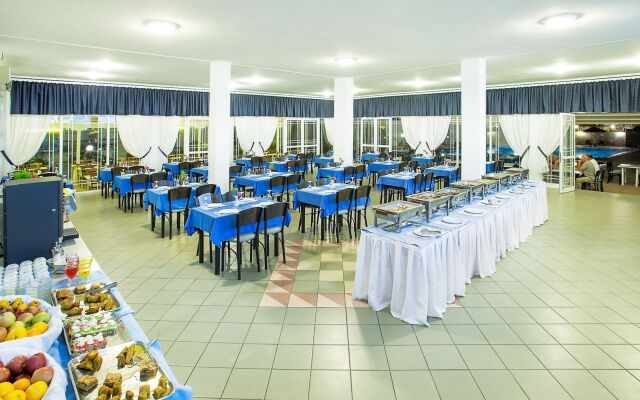 Xenios Port Marina Hotel