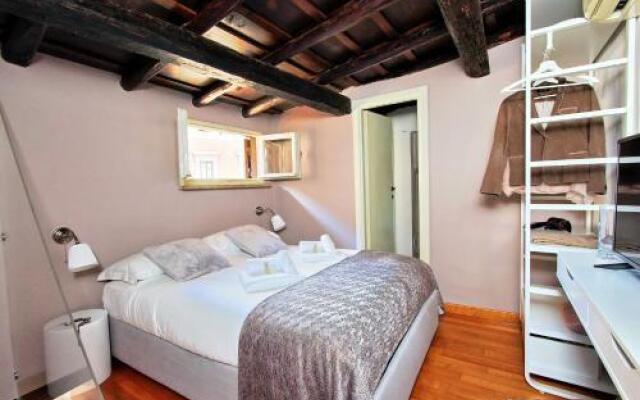 Rent in Rome Trevi Fountain Suite