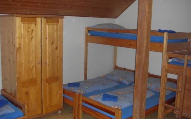 Penzion U kamenného kola