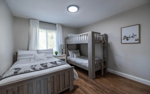 Scottsdale Waltann 3 Bedroom Home by RedAwning