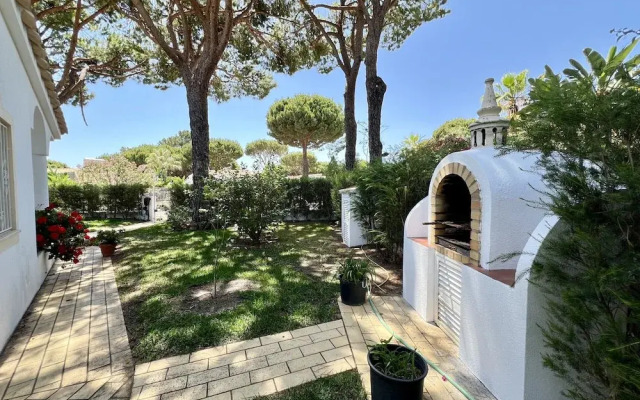 Vilamoura White House Villa by Homing