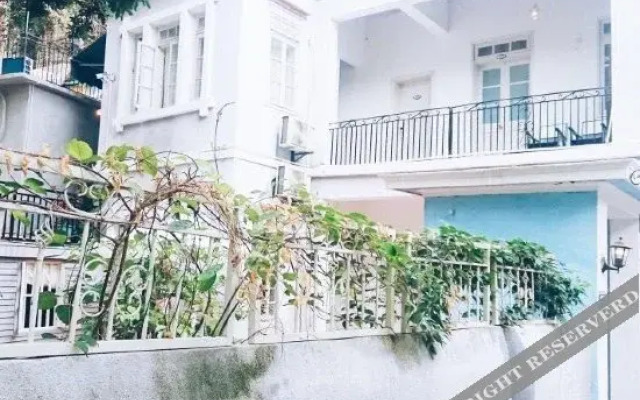 Weiwen Huaming Hostel