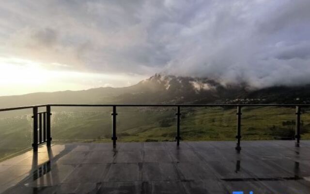 Yunshang Tianshang Jianyue Hostel