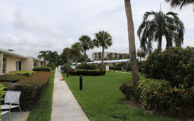 Jamaica Royale - 028 - 1 Br Condo