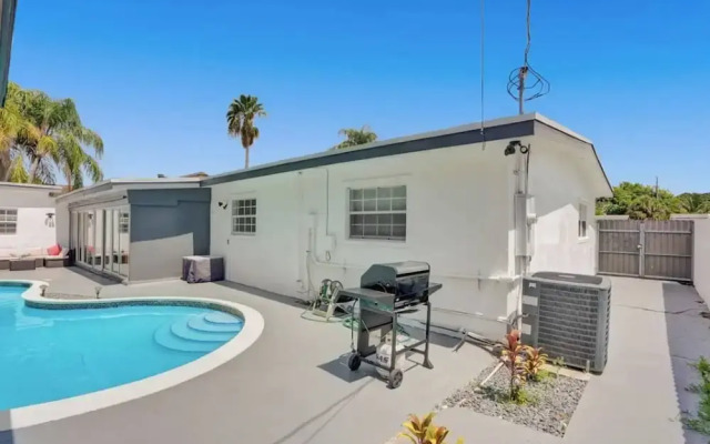 Spacious Home With Heated Pool