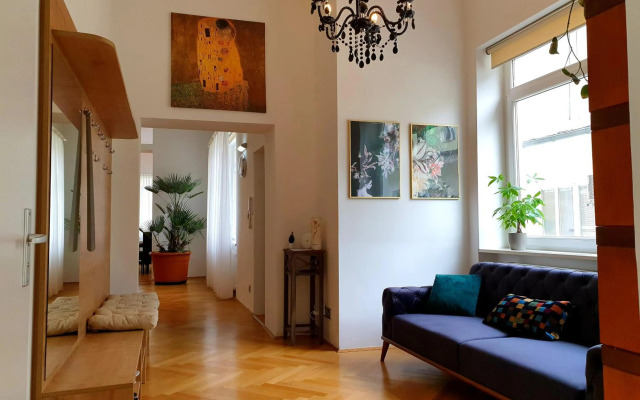 Sunny and spacious apartment near city centre