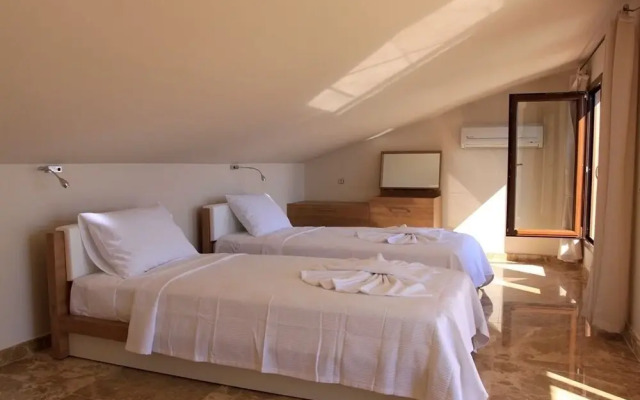 Villa Doruk by Akdenizvillam