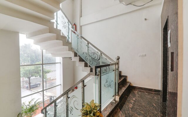 Fabhotel Sky Awadh