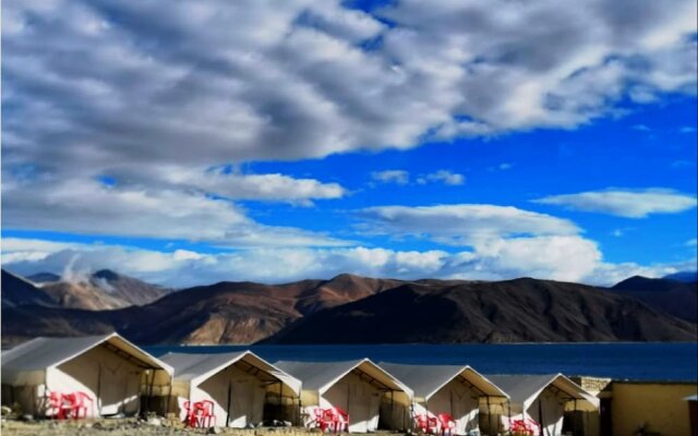 TIH Pangong Lake View Cottages and Camps