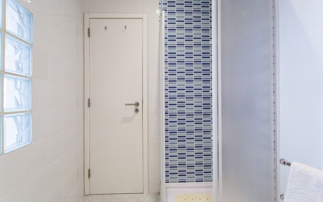 ALTIDO Cosy 1-bed flat w/balcony in Pena, close by subway, viewpoint&park