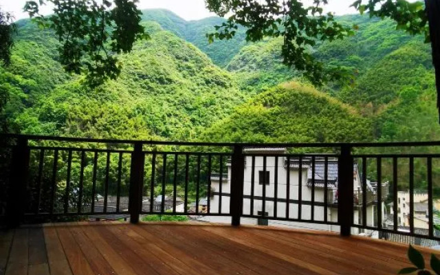 Tree House Guesthouse