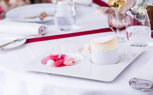 Summer Lodge Country House Hotel