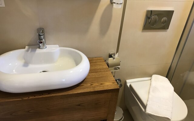 Infinity Lilly Apartments