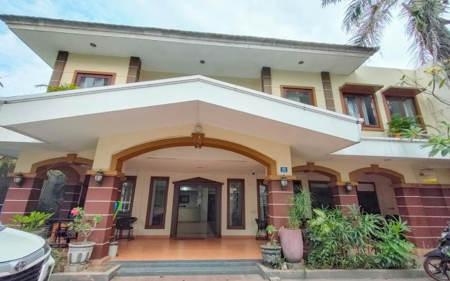 Urbanview Hotel Grand Sumatera Surabaya