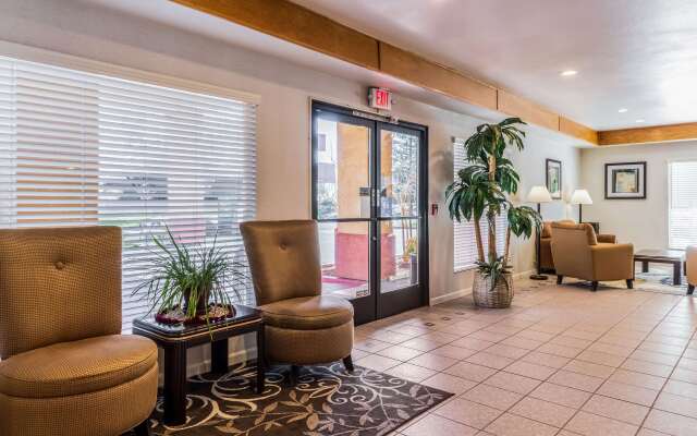 Quality Inn Fresno Near University