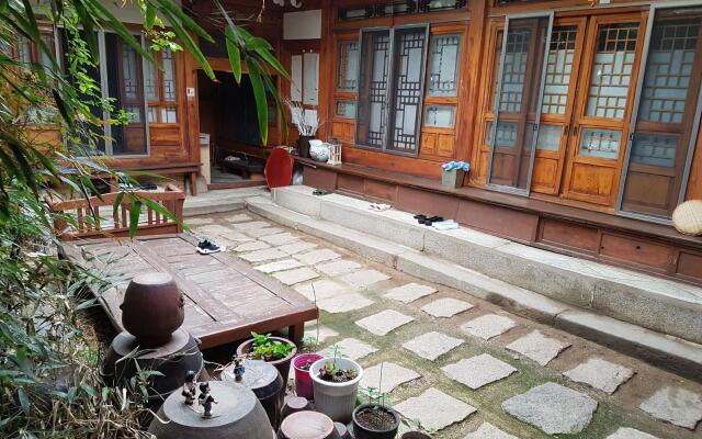 Gongsimga Hanok Guesthouse