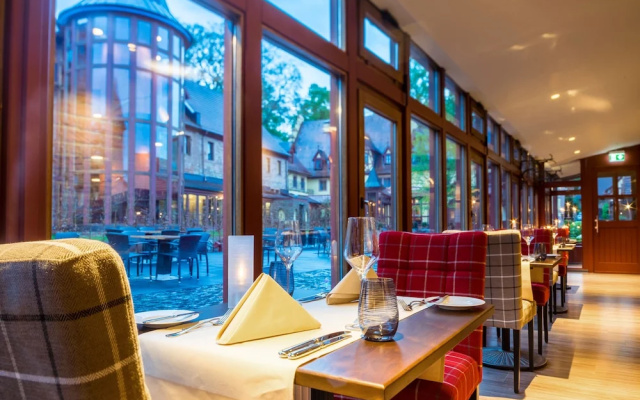 Schlosshotel Weyberhöfe