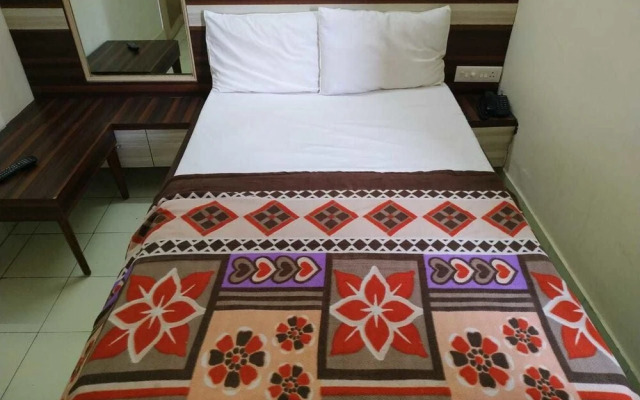 Iroomz Sri Balaji Residency