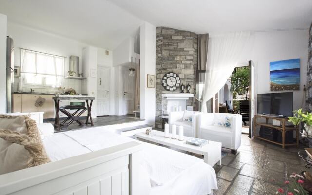Villa Irini by JJ Hospitality