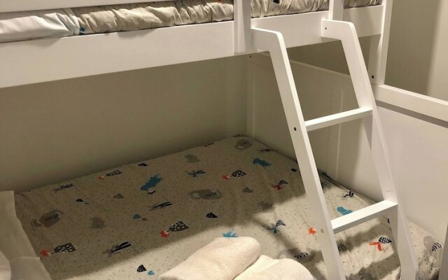 24 Hotham 3 Bedroom Renovated Apartment