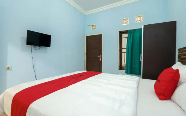 Wisma Dame by RedDoorz