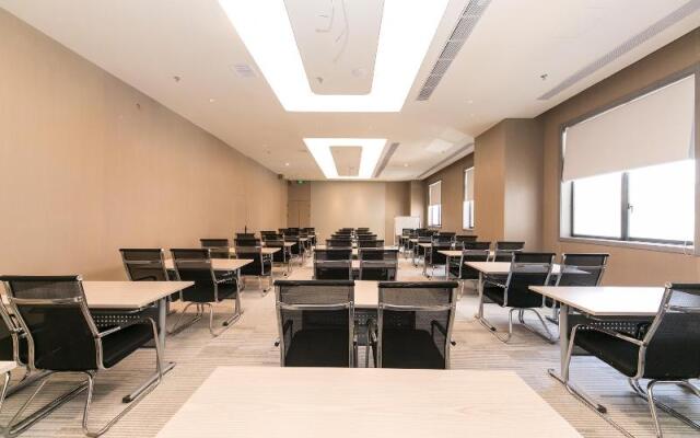 Ji Hotel (Huai Nan Commercial Trade Cultural Plaza