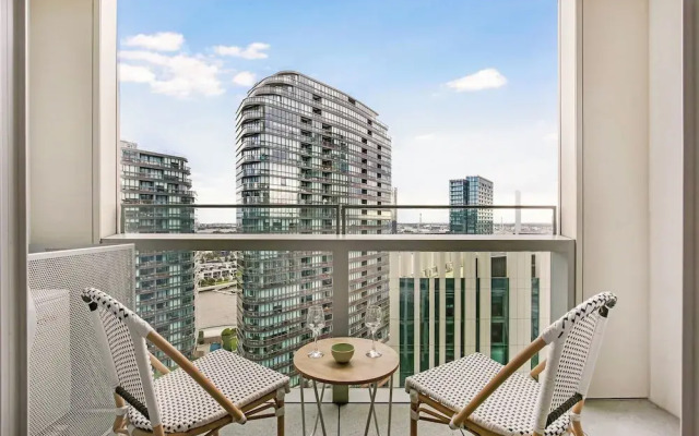 Astra Apartments - Docklands