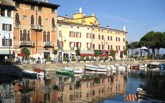 Rustichel Lake View in Toscolano Maderno