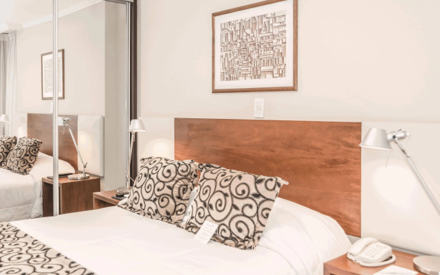 Palm Beach Plaza Hotel