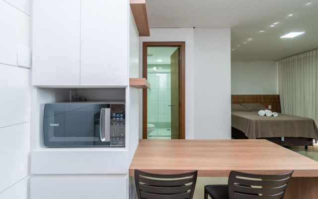 Flat com linda Piscina no Setor Bueno - TH605