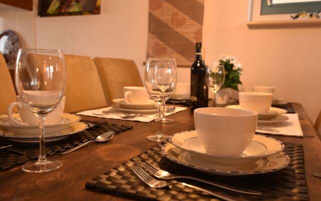 Exclusive Holiday Home Floating on a Lake in Friesland