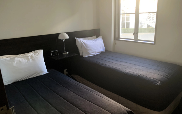 Pavilions Hotel – Guest Rooms – Christchurch